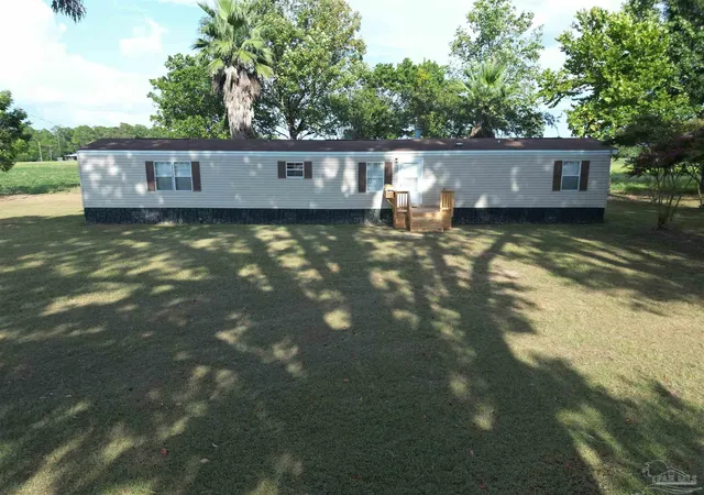 Photo 2 of Manufactured home for sale at 11570 N Highway 87, Milton, FL 32570 | MLS# 687667 | Listing updated on 2026-09-13