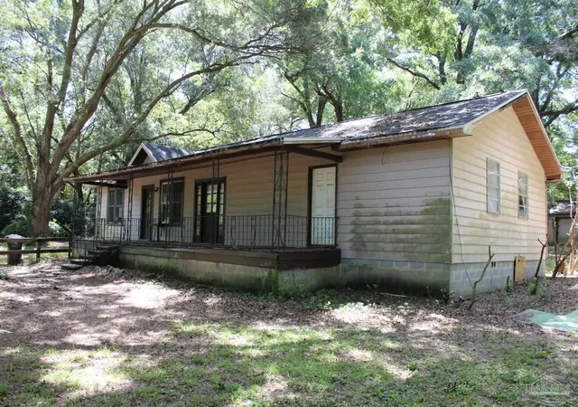 Photo 2 of Single family home for sale at 6691 Wonderlake Rd, Pensacola, FL 32526 | MLS# 686025 | Listing updated on 2026-09-14