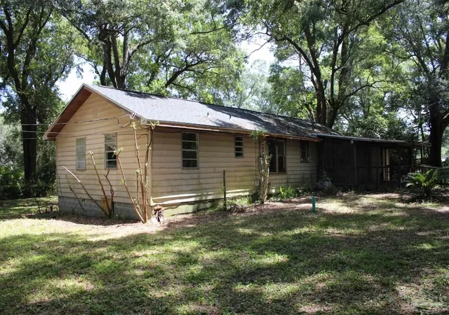 Photo 2 of Single family home for sale at 6691 Wonderlake Rd, Pensacola, FL 32526 | MLS# 686025 | Listing updated on 2026-09-14