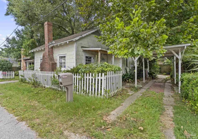 1st image of 7 Broadmoor Ln #2, Pensacola, FL 32507 | MLS# 686824