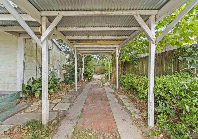 Photo 4 of Single family home for sale at 7 Broadmoor Ln #2, Pensacola, FL 32507 | MLS# 686824 | Listing updated on 2026-10-07