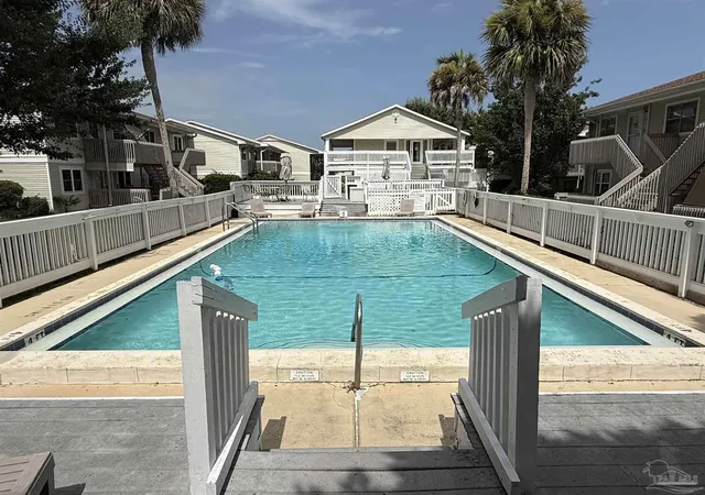2nd image of 1200 Shoreline Dr, Gulf Breeze, FL 32561