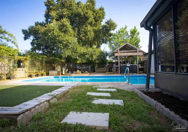 Photo 20 of Sale Pending at 6402 Beauclair Dr, Pensacola, FL 32504 | MLS# 687122 | Listing updated on 2026-09-15