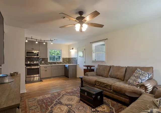Photo 3 of Sale Pending at 6402 Beauclair Dr, Pensacola, FL 32504 | MLS# 687122 | Listing updated on 2026-09-15