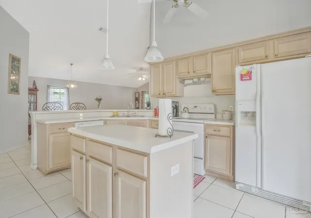 Photo 4 of Single family home for sale at 3918 Sunny Manor Cr, Milton, FL 32583 | MLS# 686030 | Listing updated on 2026-07-24