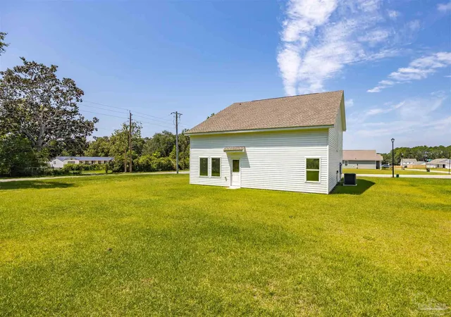 Photo 4 of Single family home for sale at 1004 Sandhills Lane, Cantonment, FL 32533 | MLS# 687930 | Listing updated on 2026-08-24
