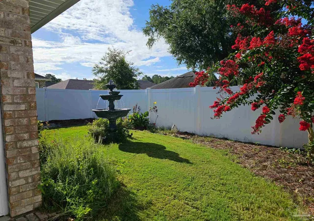 3rd image of 3881 Throne Ct, Milton, FL 32583 | MLS# 686881