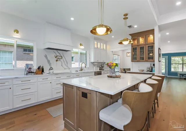 Photo 3 of Single family home for sale at 4004 Longwood Cir, Gulf Breeze, FL 32563 | MLS# 687471 | Listing updated on 2026-08-14