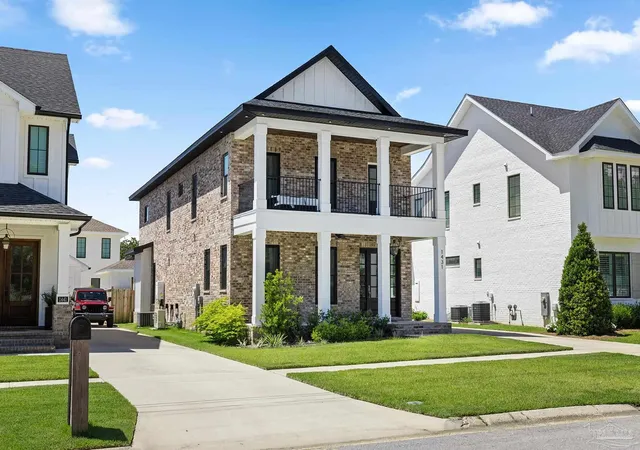 image of 1431 E Moreno St, Pensacola, FL 32503 | MLS# 686225