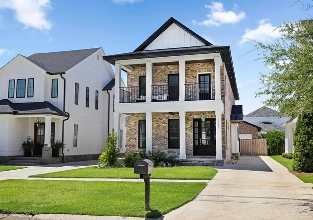 image of 1431 E Moreno St, Pensacola, FL 32503 | MLS# 686225