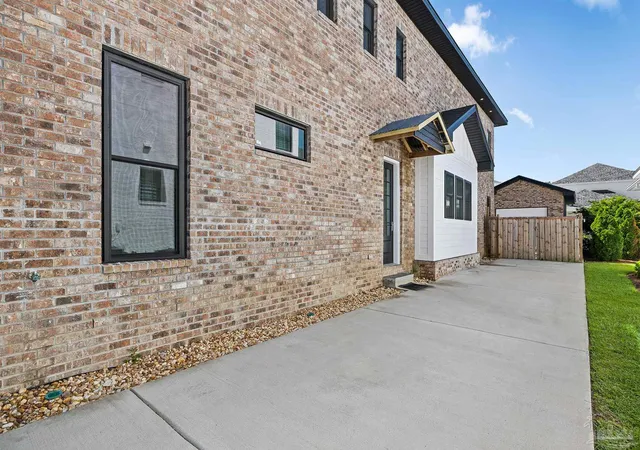 image of 1431 E Moreno St, Pensacola, FL 32503 | MLS# 686225