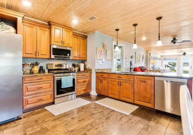 Photo 4 of Single family home for sale at 7631 Petersen Pt Rd, Milton, FL 32583 | MLS# 686758 | Listing updated on 2026-08-27