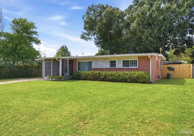 Photo 1 of Single family home for sale at 6517 Robin Ave, Milton, FL 32570 | MLS# 686020 | Listing updated on 2026-09-15