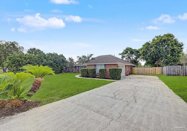 5th image of 6041 Firefly Dr, Pensacola, FL 32507 | MLS# 687771