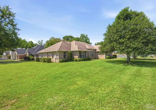 Photo 2 of Single family home for sale at 5334 Stafford Cir, Milton, FL 32571 | MLS# 686088 | Listing updated on 2026-08-28
