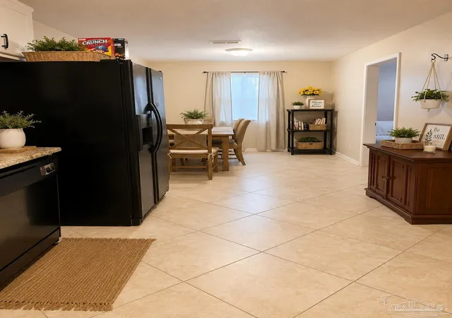 Photo 3 of Single family home for sale at 170 Overlook Dr, Pensacola, FL 32503 | MLS# 686214 | Listing updated on 2026-09-09