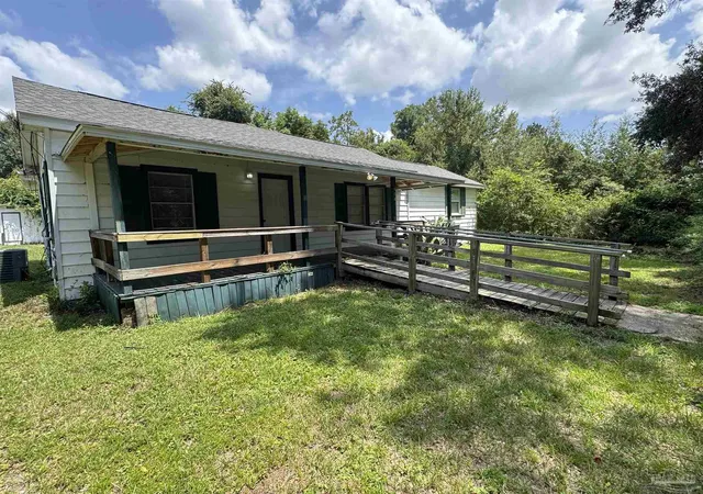 Photo 3 of Single family home for sale at 4040 Wilkes St, Milton, FL 32571 | MLS# 686454 | Listing updated on 2026-08-26