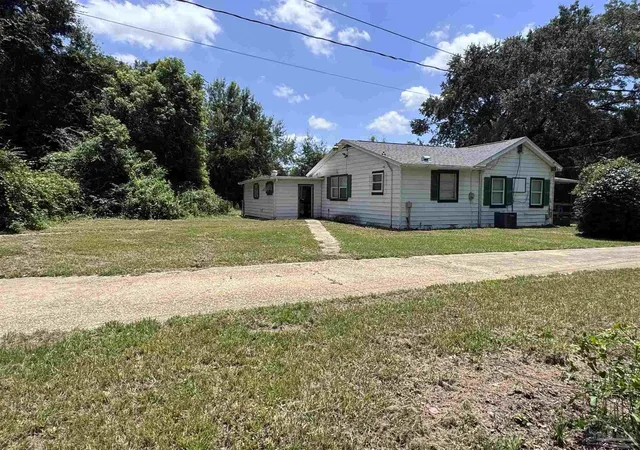 Photo 4 of Single family home for sale at 4040 Wilkes St, Milton, FL 32571 | MLS# 686454 | Listing updated on 2026-08-26