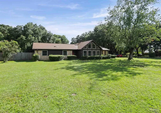 Photo 3 of Single family home for sale at 4837 Skipper Ln, Milton, FL 32571 | MLS# 687266 | Listing updated on 2026-08-11