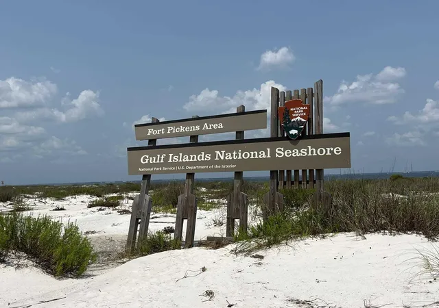 2nd image of 1150 Ft Pickens Rd, Gulf Breeze, FL 32561