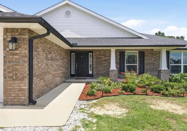 Photo 2 of Single family home for sale at 4517 Piedmont Way, Milton, FL 32583 | MLS# 686059 | Listing updated on 2026-09-10