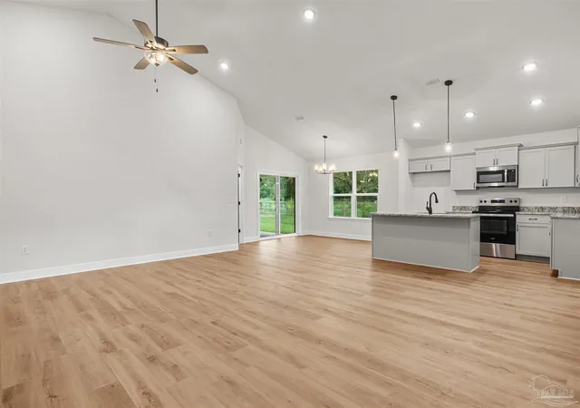 4th image of 8237 Western Way Dr, Pensacola, FL 32526 | MLS# 686809
