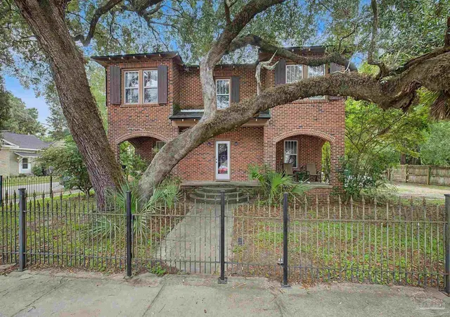 Photo 1 of Multi family home for sale at 401 N Barcelona St, Pensacola, FL 32501 | MLS# 686716 | Listing updated on 2026-09-14