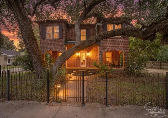 Photo 2 of Multi family home for sale at 401 N Barcelona St, Pensacola, FL 32501 | MLS# 686716 | Listing updated on 2026-09-14