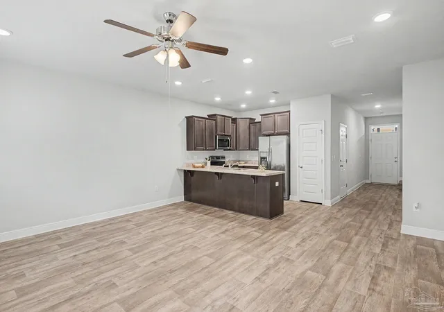 Photo 3 of Townhouse for sale at 6004 Royal Port Ct, Pensacola, FL 32526 | MLS# 686463 | Listing updated on 2026-10-05