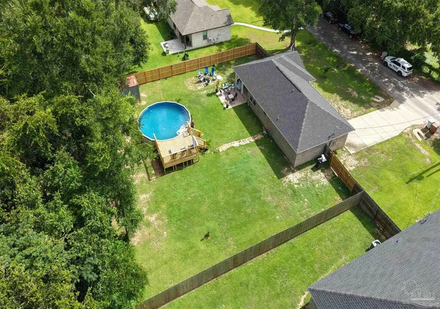 Photo 4 of Single family home for sale at 4866 Lamar Dr, Milton, FL 32571 | MLS# 685905 | Listing updated on 2026-09-04