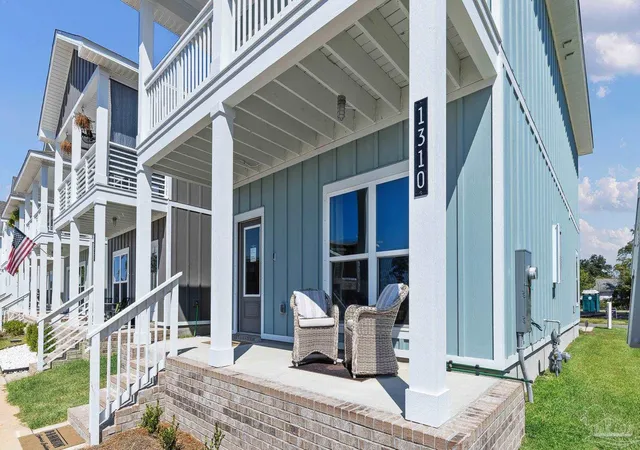 Photo 2 of Single family home for sale at 1370 W Zarragossa St, Pensacola, FL 32502 | MLS# 686728 | Listing updated on 2026-07-30