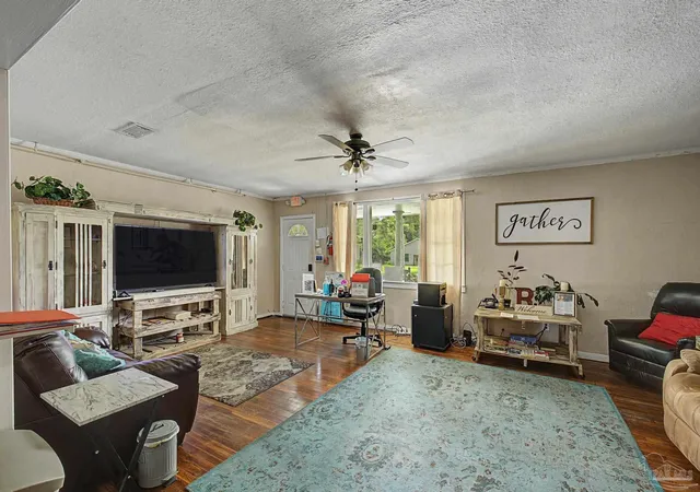 2nd image of 2910 Michael Dr, Pensacola, FL 32505 | MLS# 686698