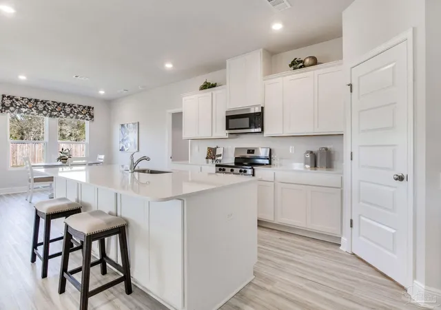 5th image of 5700 Clarity St, Milton, FL 32570 | MLS# 686387