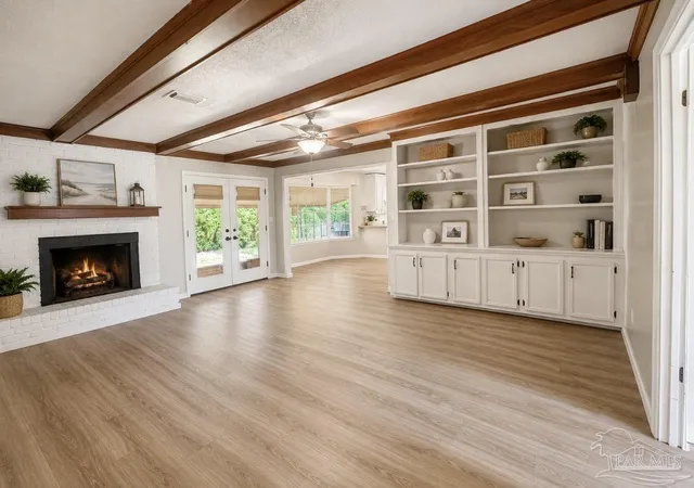 Photo 3 of Single family home for sale at 6 Rodgers Pl, Pensacola, FL 32506 | MLS# 687234 | Listing updated on 2026-08-25