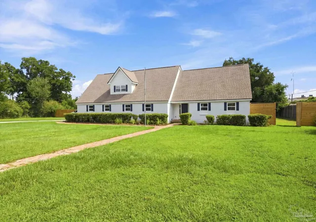 4th image of 341 Lowell Ln, Pensacola, FL 32514 | MLS# 686812