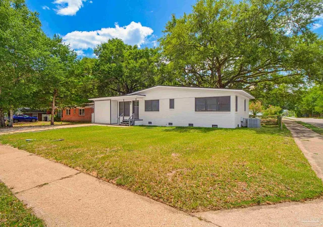 Photo 2 of Single family home for sale at 6605 Lee St, Milton, FL 32570 | MLS# 686132 | Listing updated on 2026-09-23