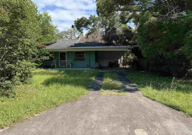 Photo 2 of Single family home for sale at 1604 E Yonge St, Pensacola, FL 32503 | MLS# 686907 | Listing updated on 2026-08-05