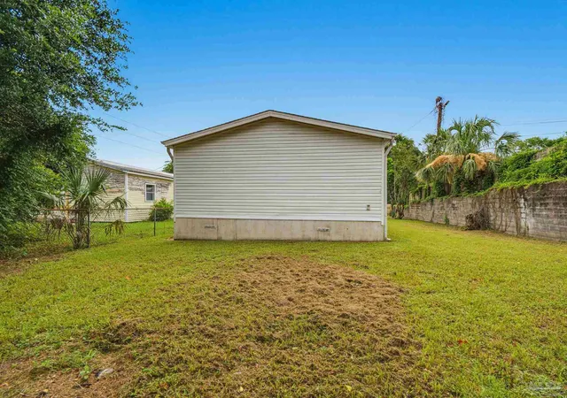 40th image of 811 N D St, Pensacola, FL 32501 | MLS# 687120