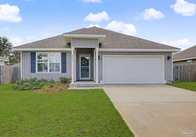 Photo 2 of Single family home for sale at 5976 Laurel Oak Dr, Pensacola, FL 32526 | MLS# 687413 | Listing updated on 2026-09-21