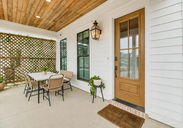 Photo 3 of Single family home for sale at 1208 E Fisher St, Pensacola, FL 32503 | MLS# 686066 | Listing updated on 2026-10-06