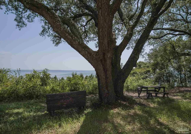2nd image of 2299 Scenic Hwy, Pensacola, FL 32503