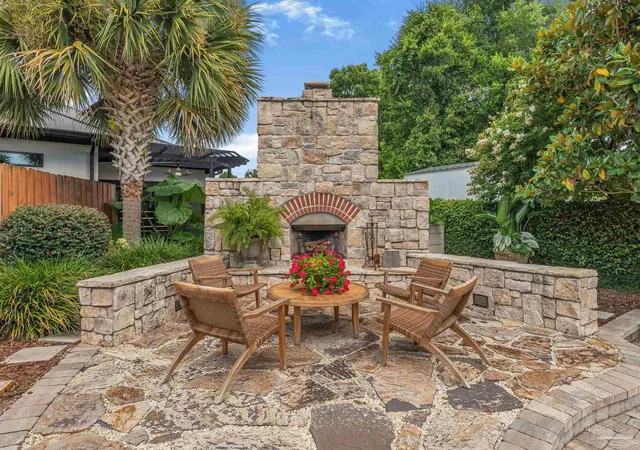 Photo 1 of Single family home for sale at 914 Fairway Dr, Pensacola, FL 32507 | MLS# 685956 | Listing updated on 2026-08-27
