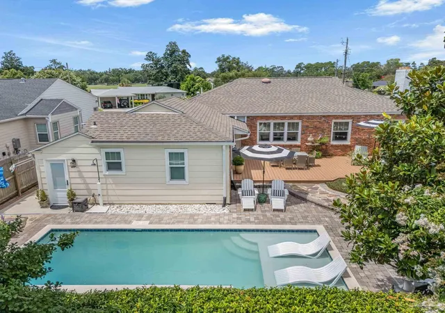 Photo 46 of Single family home for sale at 914 Fairway Dr, Pensacola, FL 32507 | MLS# 685956 | Listing updated on 2026-08-27