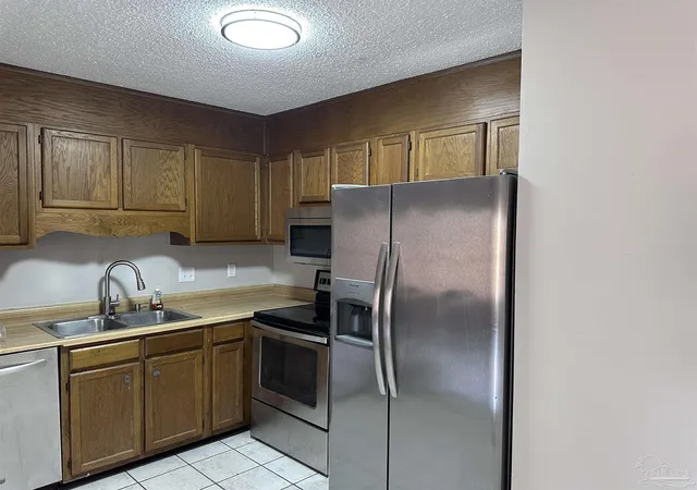 Photo 2 of Townhouse for sale at 7268 Lago Vista Ct, Pensacola, FL 32506 | MLS# 687923 | Listing updated on 2026-09-07