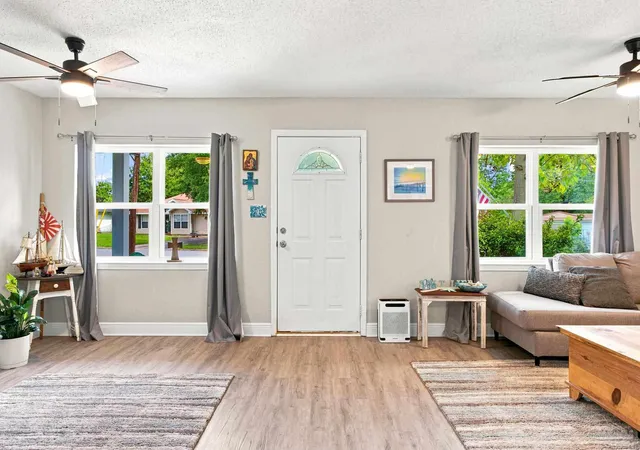 Photo 4 of Sale Pending at 225 N Madison Dr, Pensacola, FL 32505 | MLS# 686692 | Listing updated on 2026-08-27