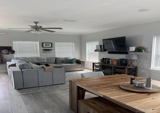 Photo 2 of Single family home for sale at 1006 W Main St, Pensacola, FL 32502 | MLS# 686447 | Listing updated on 2026-09-03