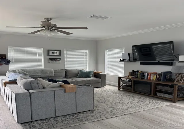 Photo 4 of Single family home for sale at 1006 W Main St, Pensacola, FL 32502 | MLS# 686447 | Listing updated on 2026-09-03