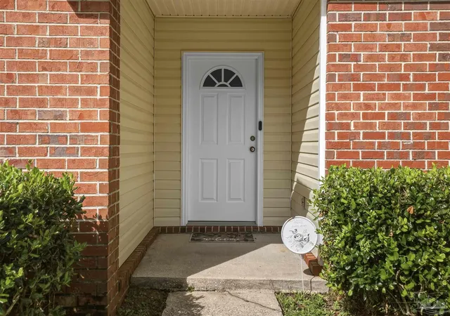 Photo 2 of Single family home for sale at 5241 Chumuckla Hwy, Milton, FL 32571 | MLS# 686428 | Listing updated on 2026-07-24
