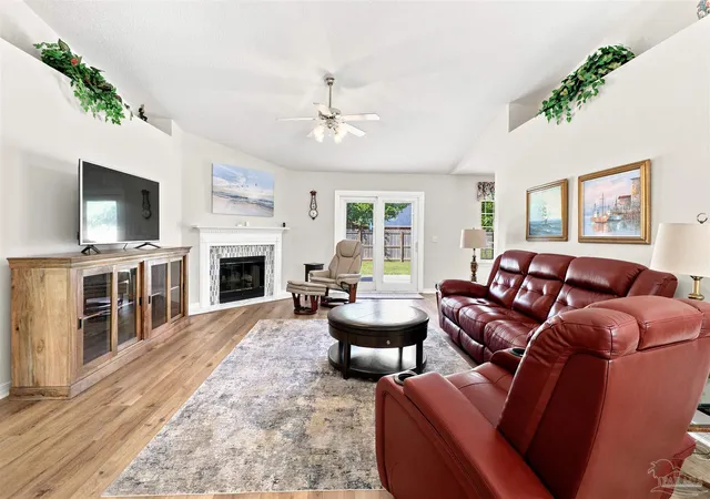 Photo 4 of Single family home for sale at 5241 Chumuckla Hwy, Milton, FL 32571 | MLS# 686428 | Listing updated on 2026-07-24