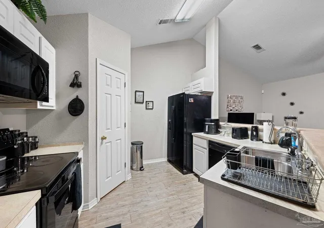 Photo 4 of Townhouse for sale at 8464 Kipling St #C, Pensacola, FL 32514 | MLS# 687672 | Listing updated on 2026-09-20
